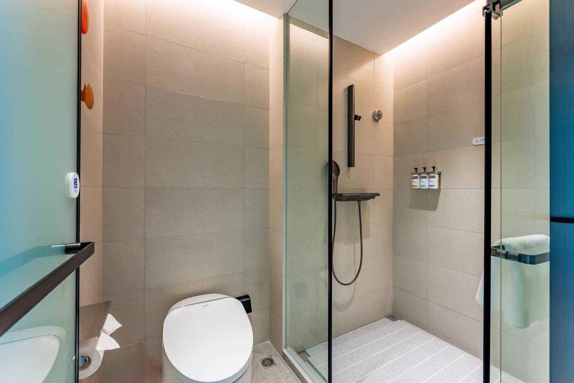 Holiday Inn Express Shanghai Jing'An Temple By Ihg ภายนอก รูปภาพ
