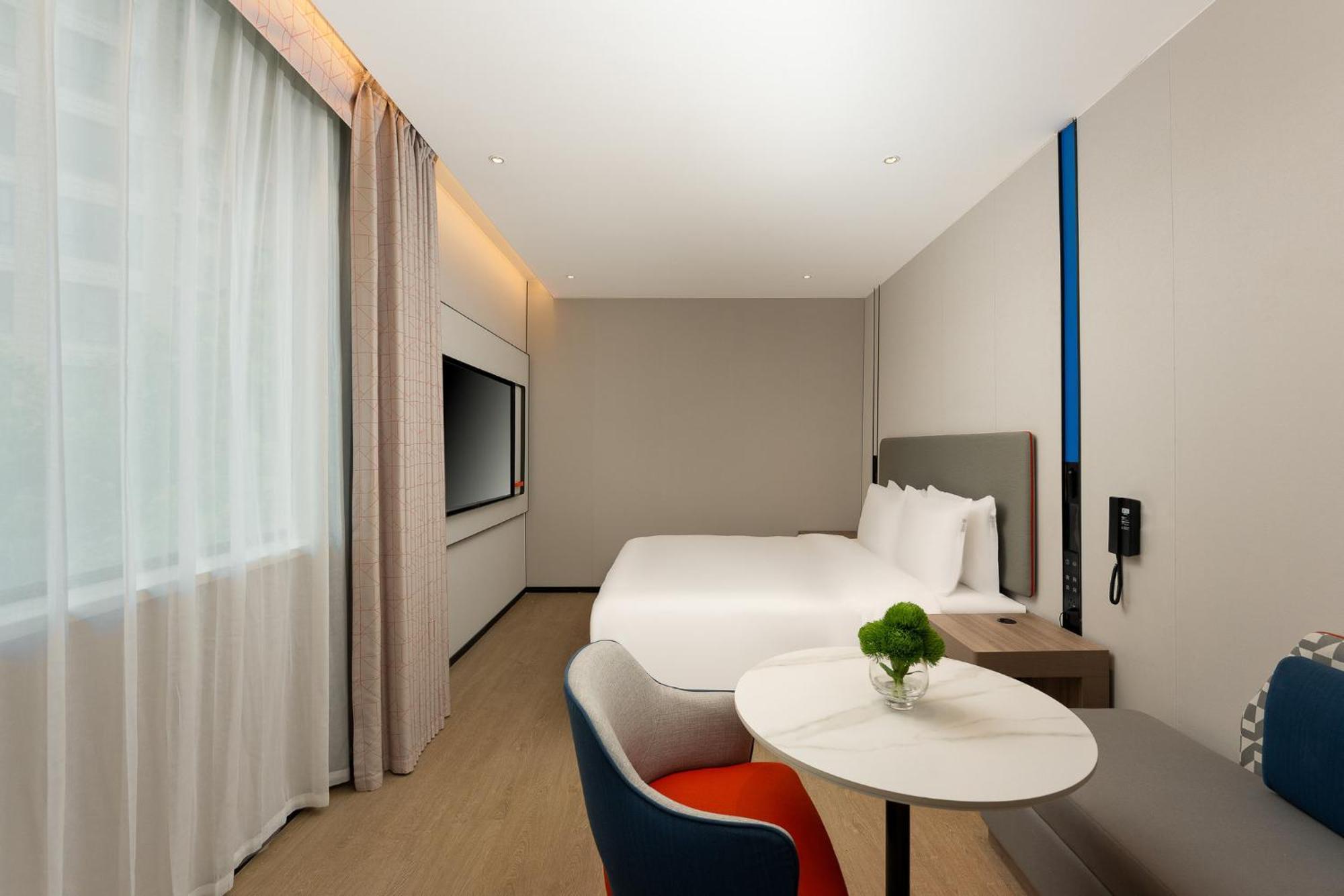 Holiday Inn Express Shanghai Jing'An Temple By Ihg ภายนอก รูปภาพ