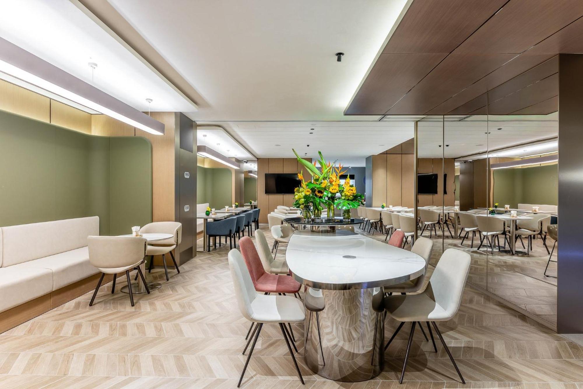 Holiday Inn Express Shanghai Jing'An Temple By Ihg ภายนอก รูปภาพ